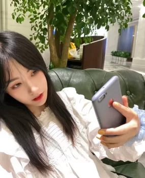 珠海白皙漂亮兼职小姐姐