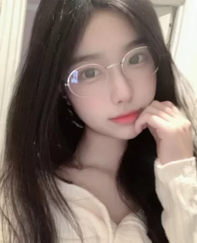 00后兼职还网贷 可无套内射