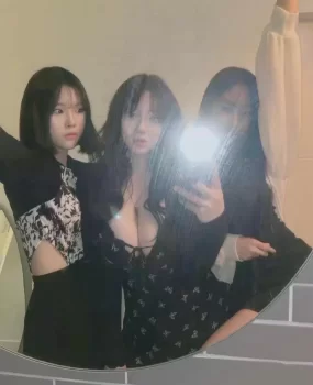 北京年轻大奶妹