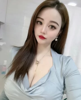 武侯白虎妹妹兼职童颜巨乳，属于乖巧型很听话！