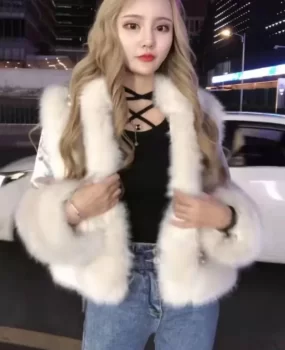 一位兼职的女神妹妹身材真不错，人也美