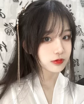 一个可爱迷人的小仙女，被干的哇哇直叫