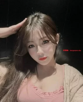 兰州馒头逼，年轻小妹水多鲍鱼嫩，极品