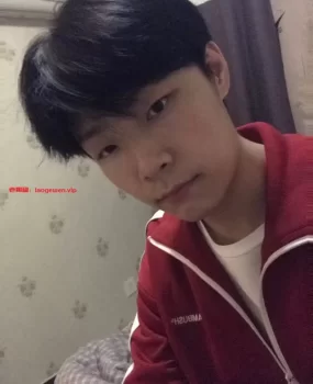 小哥哥太帅了。小奶狗
